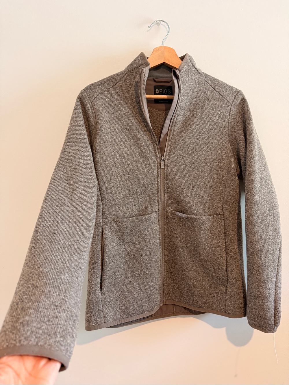 Figs On-Shift Sweater Knit Jacket
Heathered Oak S